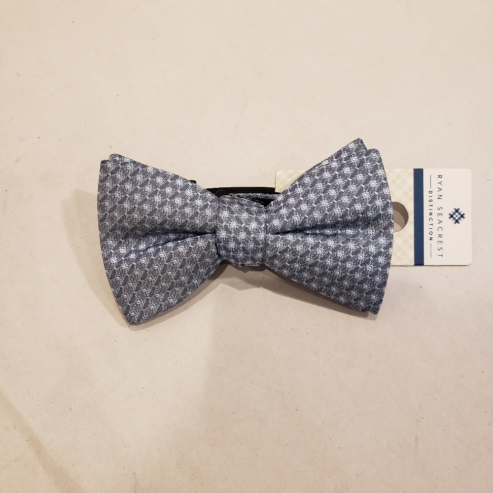 NWT Ryan Seacrest Distinction Silk Bow Tie Blue - Picture 2 of 6